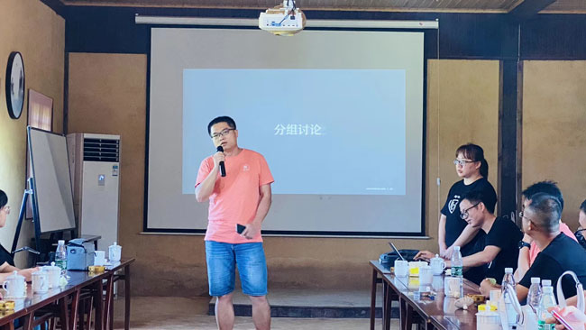 HiShop老兵營(yíng)班會(huì)｜千里馳騁不忘本，共聚一心齊向前